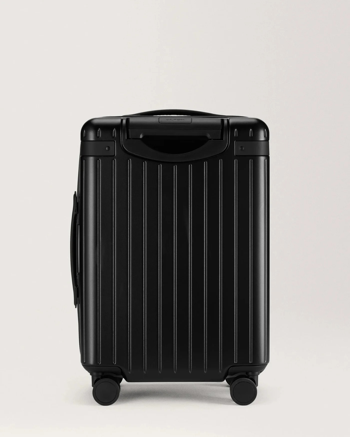 The Carry-on | Carl Friedrik