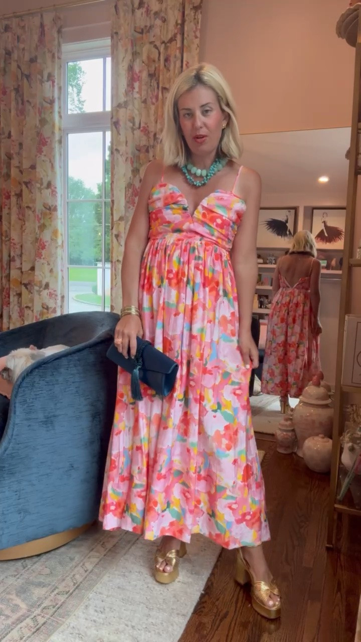 Now this is gorgeous and I’m obsessed!! 100% a yes dress! 
Floral Maxi - xs ( need small) 
Heels - 8 tts

Codes: 
Allie + Bess - Catherine20
Colores Collective - MIXANDMATCH

#LTKdayinmylife #LTKootd #LTKmomlife