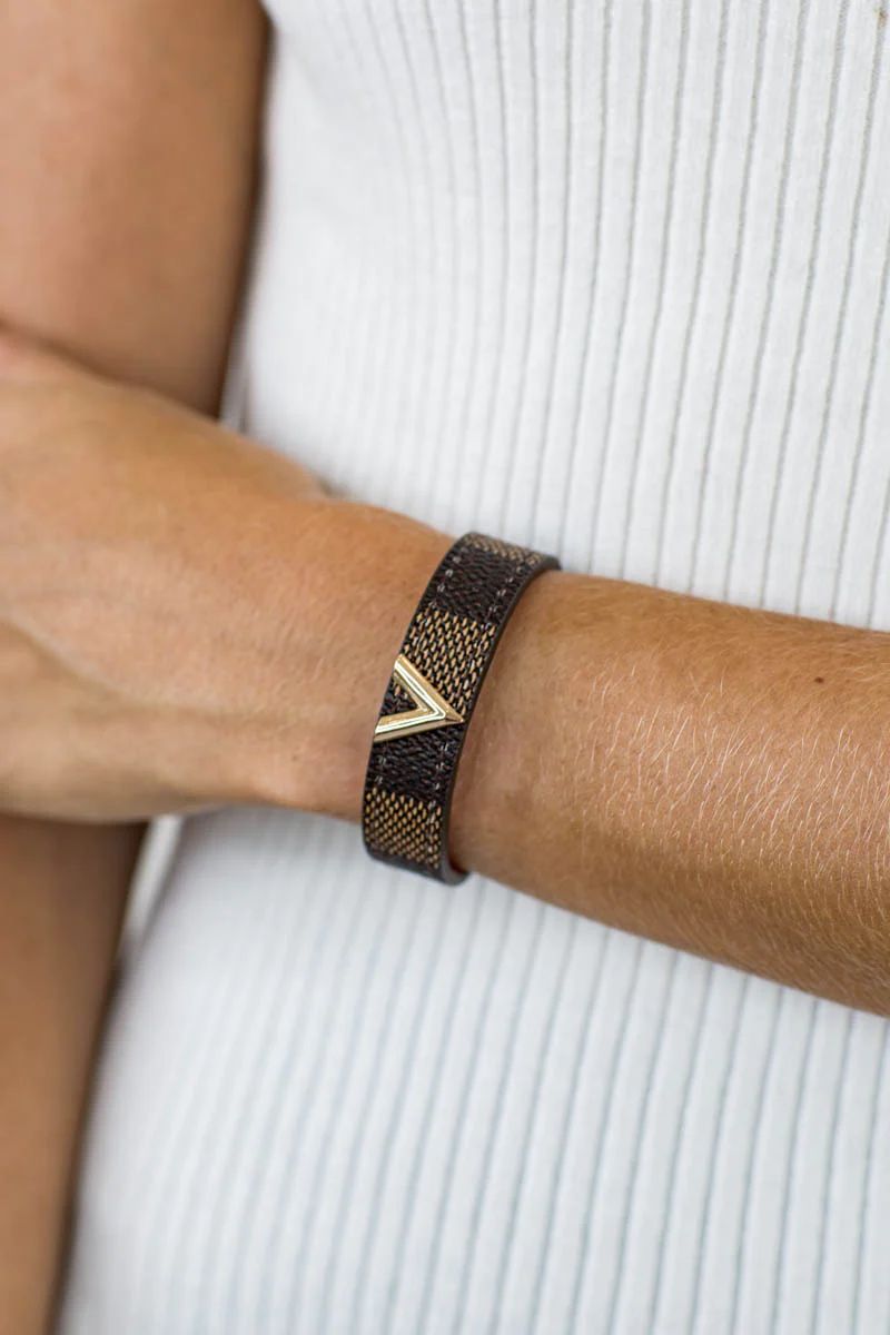 V Bracelet- Brown | Avara