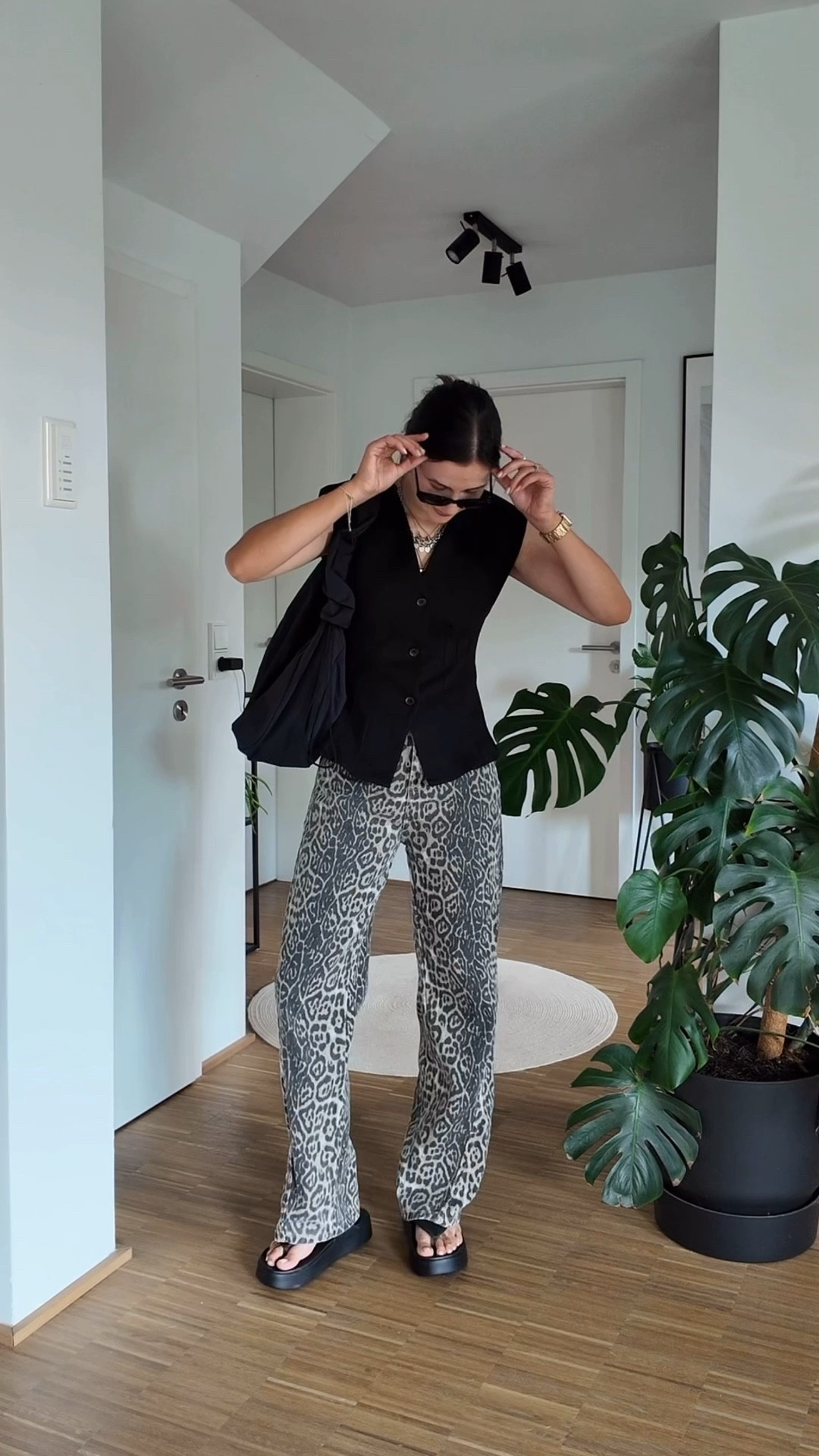 ein Outfit mit Leojeans hat mich noch nie enttäuscht 🌚 leomuster geht doch immer 🫶