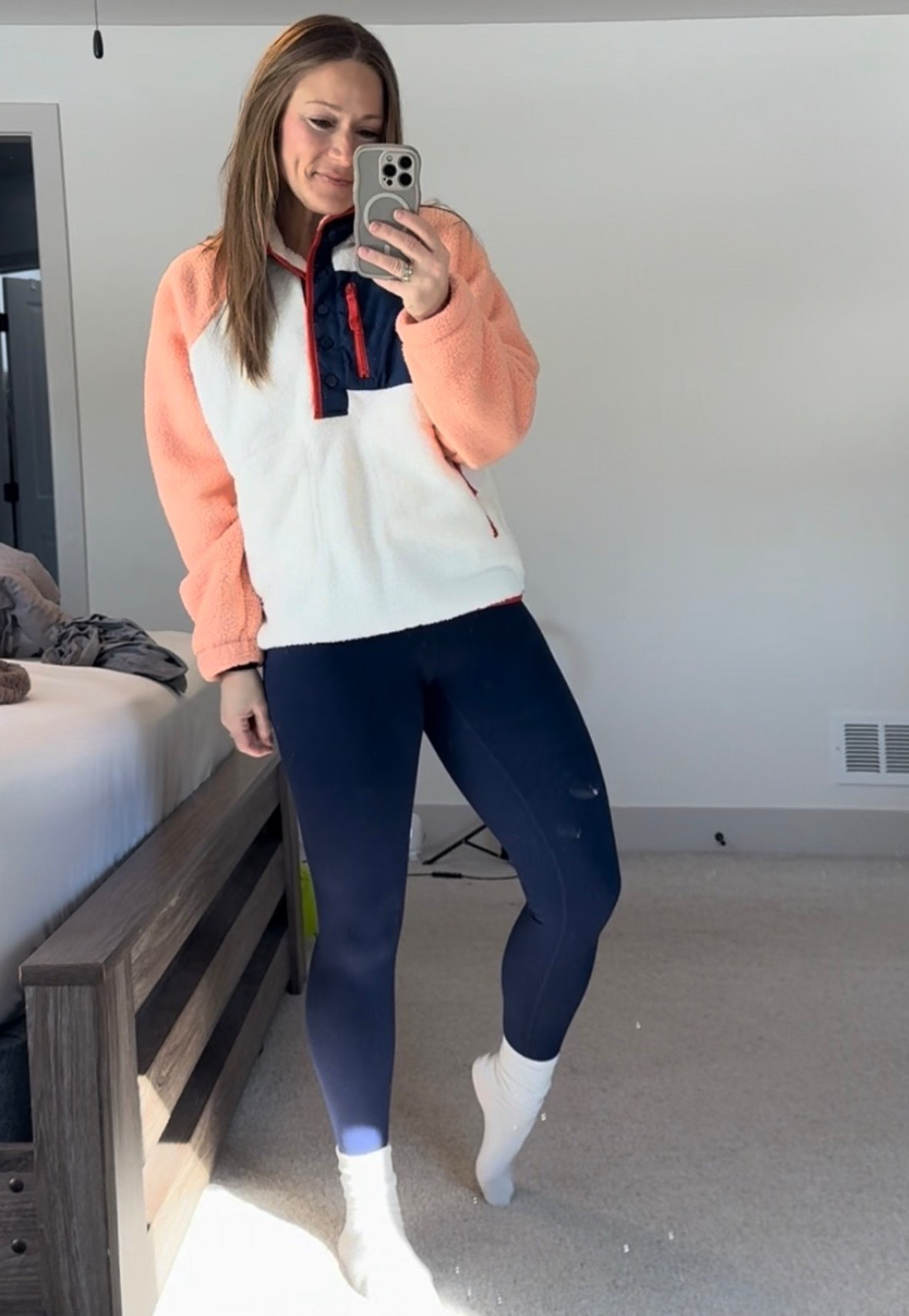 This pullover is SO good!! Select colors on sale! Leggings are also on sale right now! 

Pullover - medium
Leggings - medium