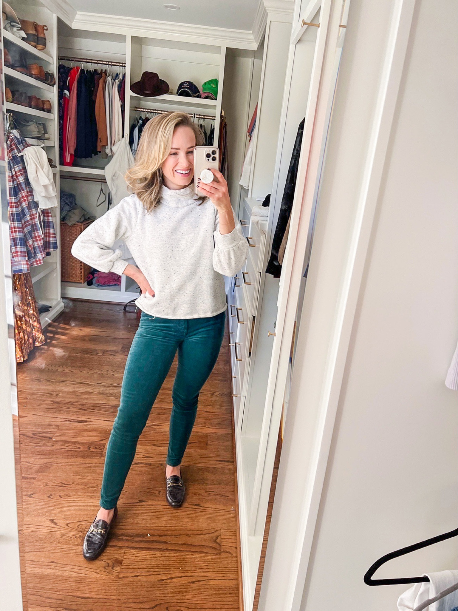 Seven For All Mankind Velvet Skinny jeans — The green color isn’t available on the website but it is available on QVC!

#LTKunder100 #LTKSeasonal #LTKCyberweek