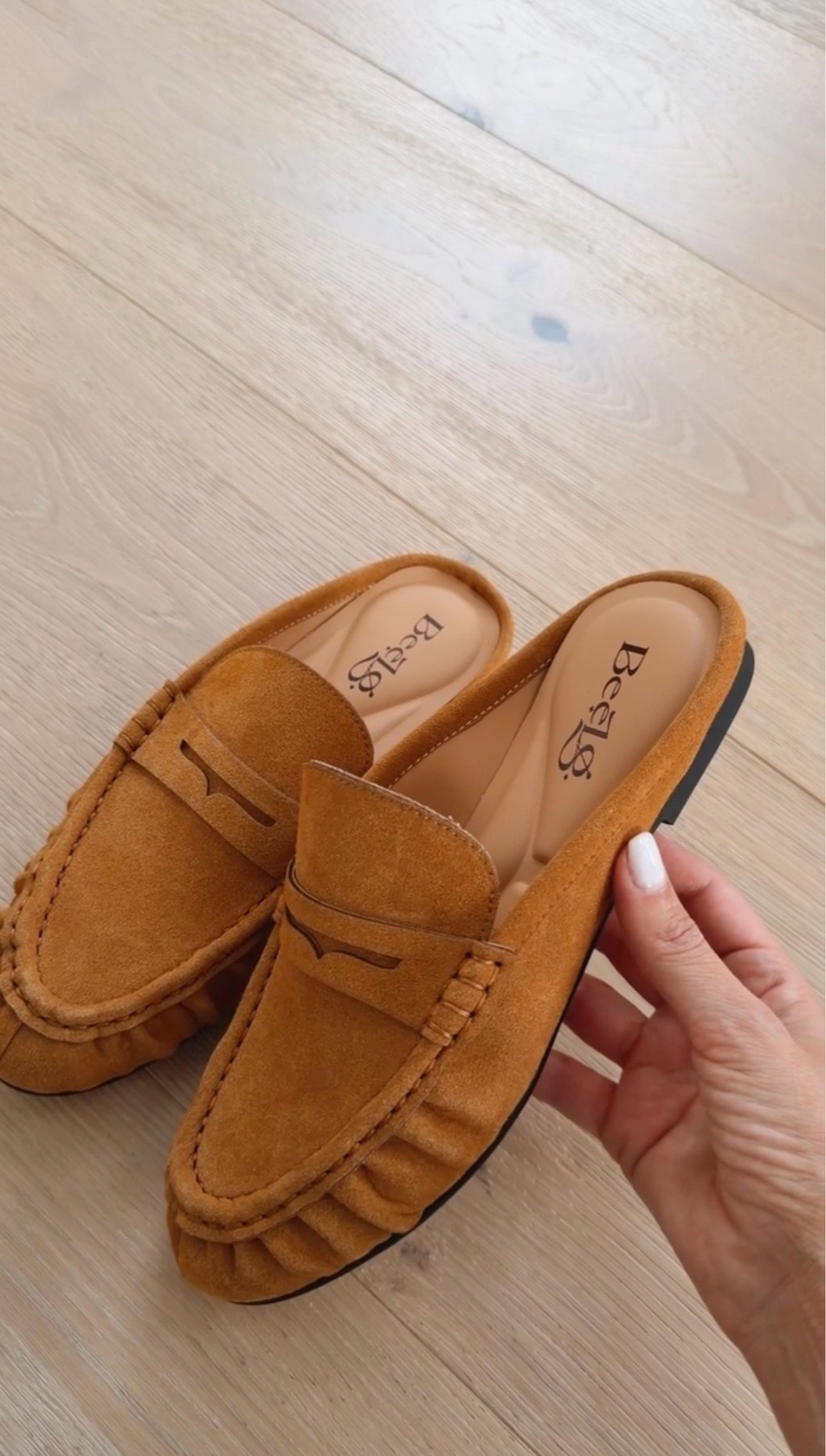Elegant, cute, and comfy mule that is perfect for fall and winter! Loving it so much

#LTKU #LTKSeasonal #LTKootd