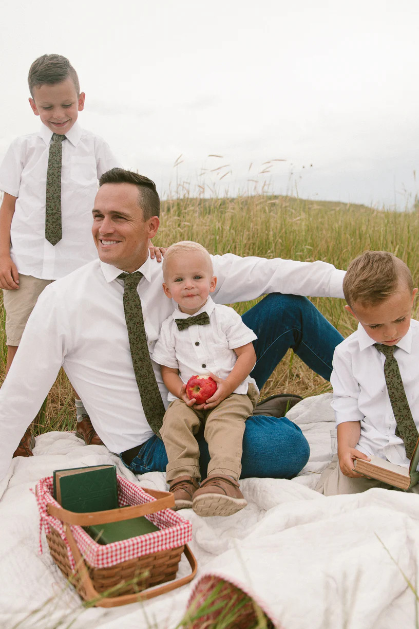Boys Max Tie in Teagan Floral | Ivy City Co