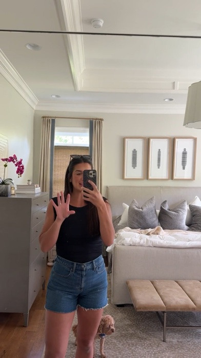 TTS: m top // 28 regular

Errands outfit, outfit inspo, summer outfit inspo, summer basics, denim shorts, jean shorts, @abercrombie , favorite daughter, Grace white