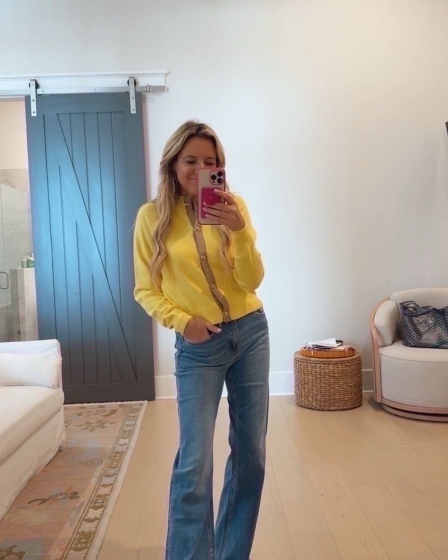 The cutest sweater for the winter - loving this color!

Follow my LTK @thefancyashley on the @shop.LTK app to view this post and get my exclusive app-only content!



#LTKdayinmylife #LTKSeasonal #LTKootd