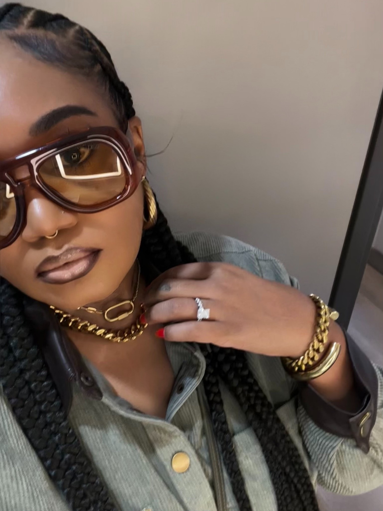 Layered gold jewelry that’s tarnish-free, water-resistant, and under $100. These everyday gold pieces are perfect for daily wear, sweatproof, shower safe, and still give luxe, rich auntie vibes. Linking my bracelets, gold rings, layered necklaces, and statement pieces on LTK.


#LTKootd #LTKFindsUnder100 #LTKFindsUnder50