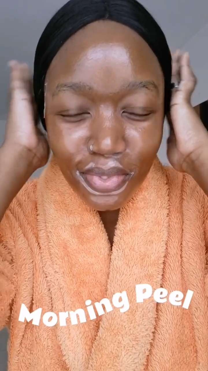 The most satisfying part of my morning peel routine 💛 Peeling off Medicube Kojic Acid Turmeric Night Wrapping Mask to reveal that fresh morning glow... And yes, the elbow got some love too 😜 

#medicube #medicubeskincare #overnightmask #peeloffmask #koreanskincare

 

 #LTKmorningroutine #LTKselfcare #LTKBeauty