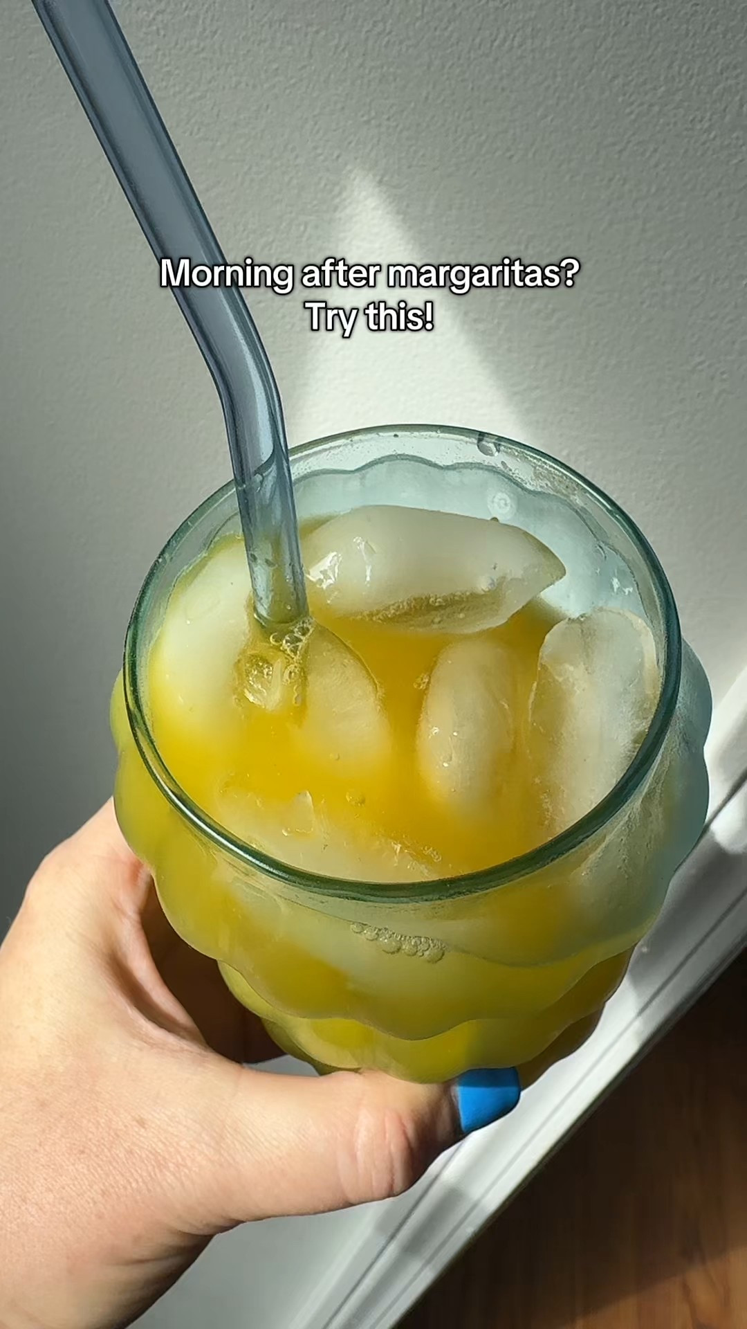 my favorite debloat hack 

#LTKmorningroutine #LTKselfcare #LTKfoodie