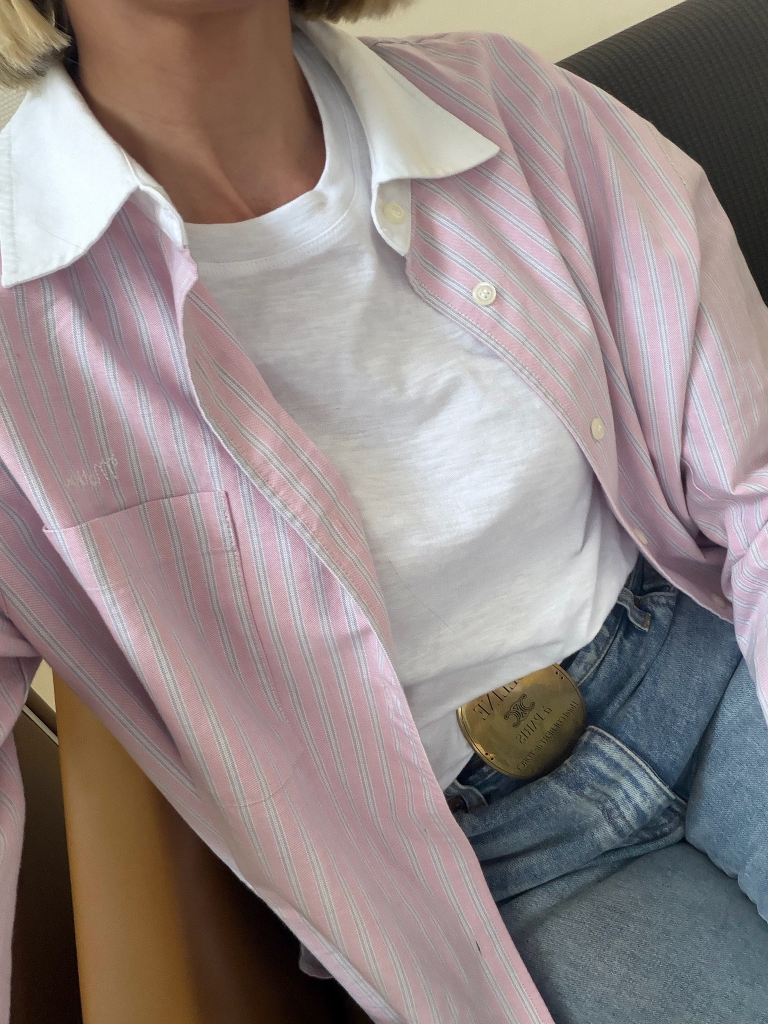 Wearing a small in the T-shirt and a medium in the button up. Jeans run TTS. ￼

#LTKootd #LTKdayinmylife #LTKOver40