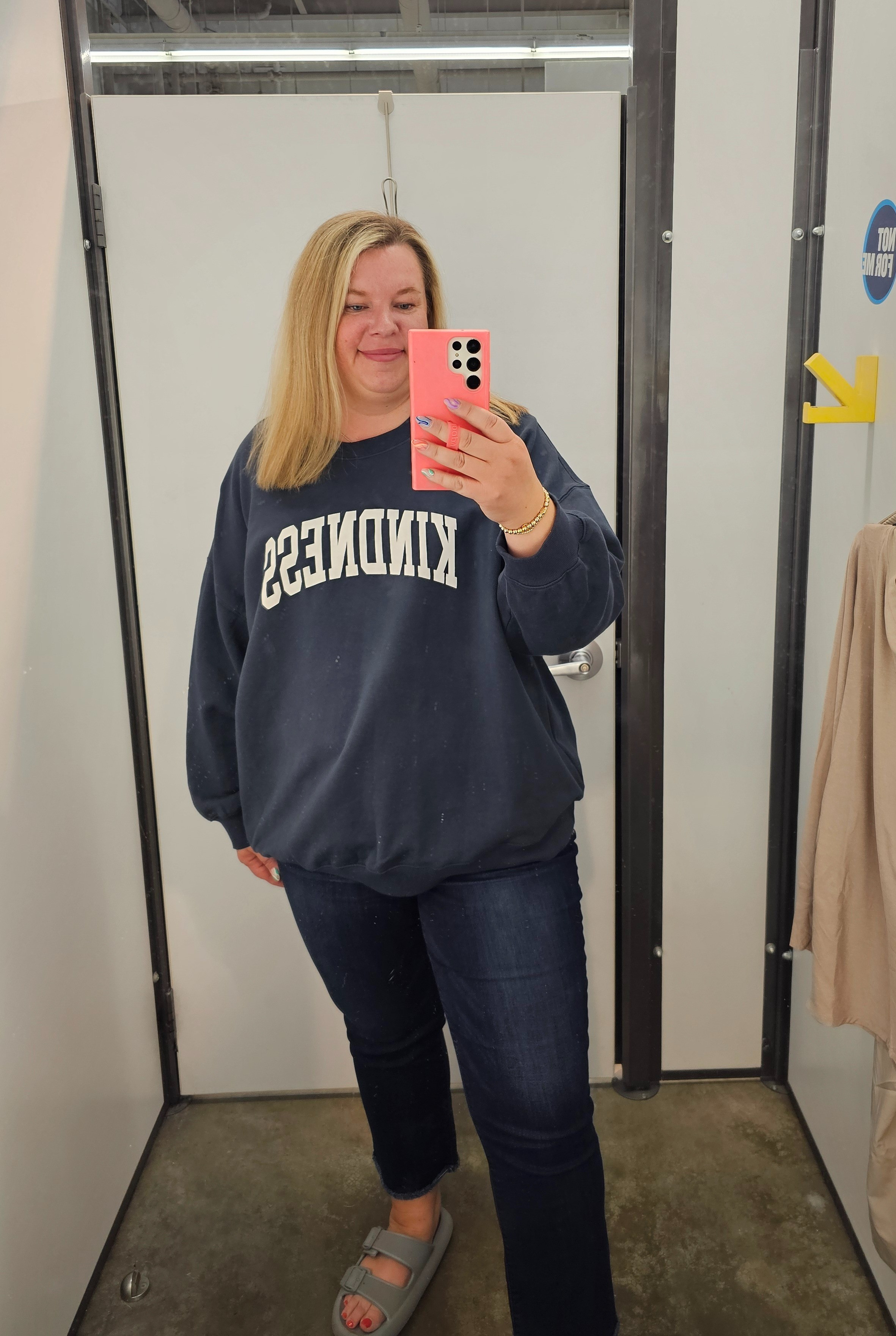 This sweatshirt is so cozy!  Wearing an XXL.

#LTKSaleAlert #LTKMidsize #LTKFindsUnder50