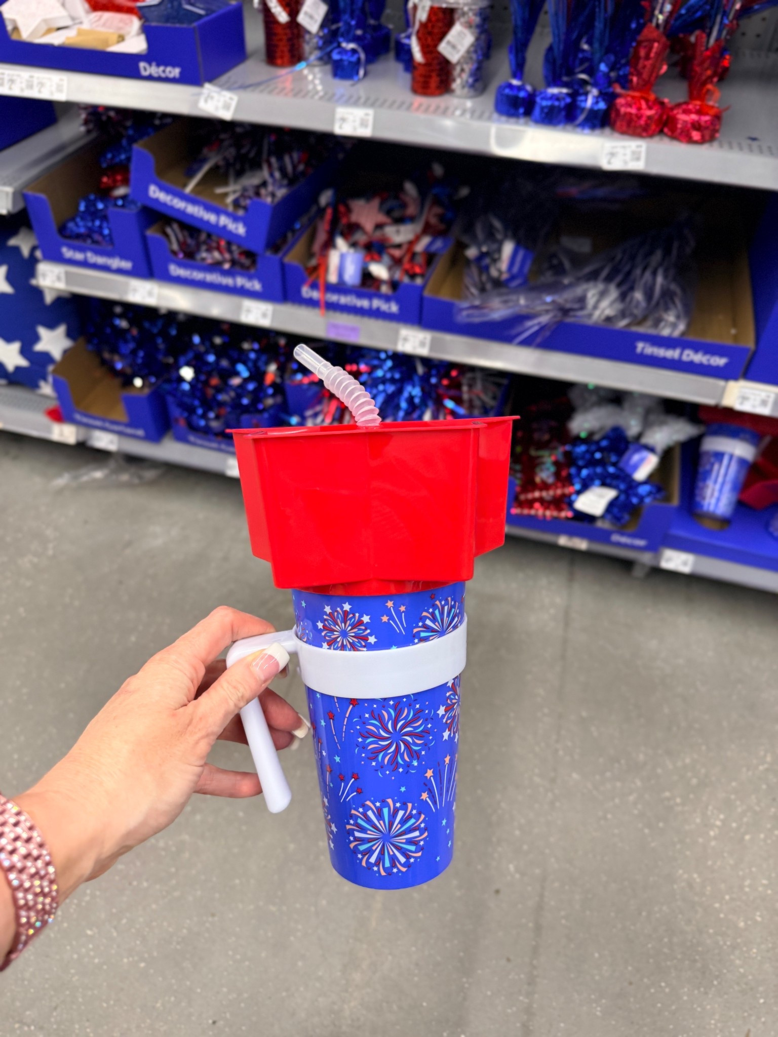 Cutest Fourth of July snack cups!

Fourth of July, 4th of July, patriotic decor, patriotic cup 