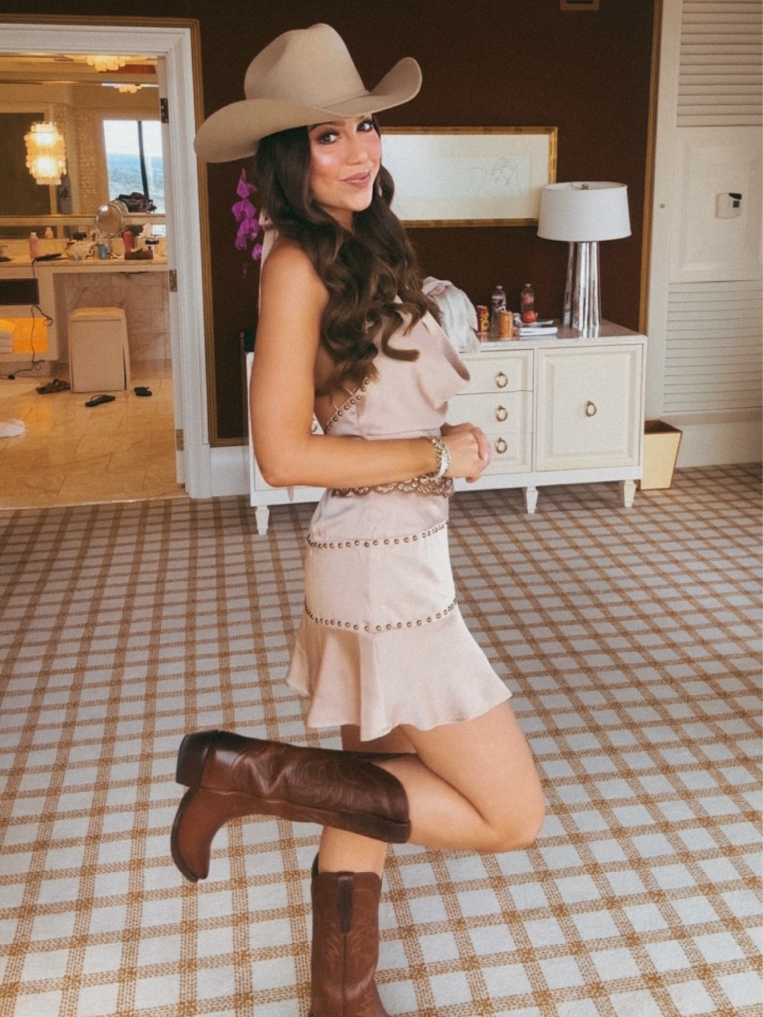 Morgan Wallen concert outfit ✨


Country concert outfit, western outfit, country outfit, Morgan Wallen outfit, my styled life, country dress, cowboy hat outfit, cowboy boot outfit, cowgirl boot outfit.