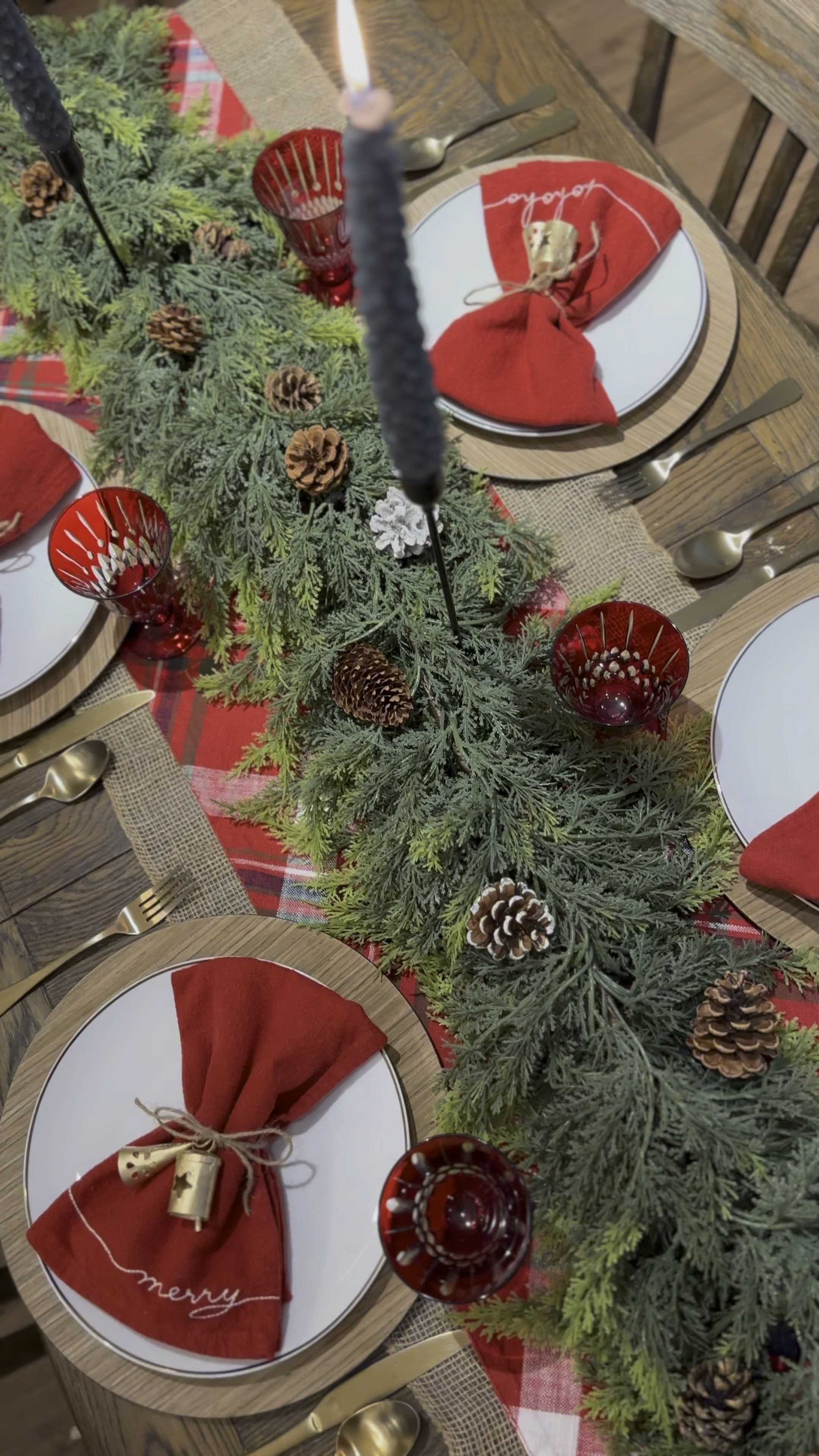 Last years tablescape… 🎄

#LTKHome #LTKHoliday #LTKWatchNow