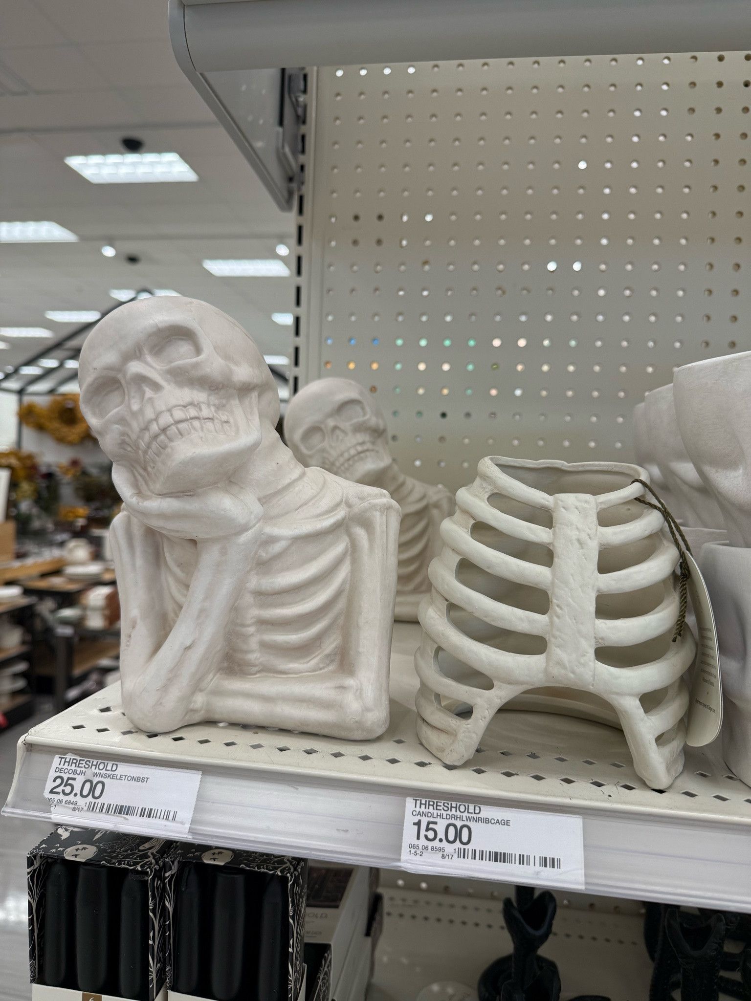 Skeleton bust


Halloween decor Halloween home decor spooky decor Target finds Target home Halloween party

#LTKSeasonal #LTKmomlife #LTKHome