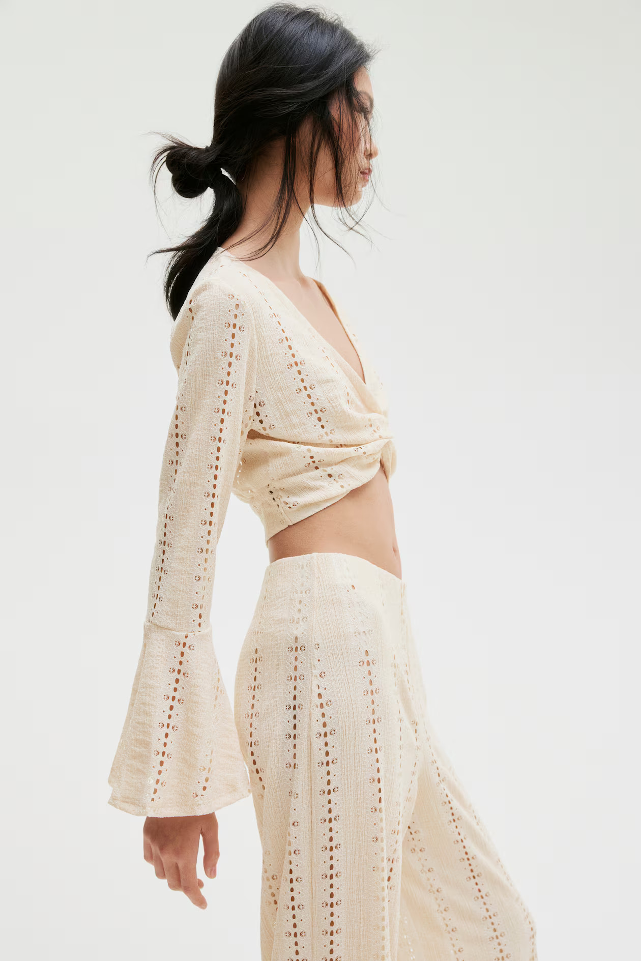 Cropped twist-detail top | H&M (UK, MY, IN, SG, PH, TW, HK)