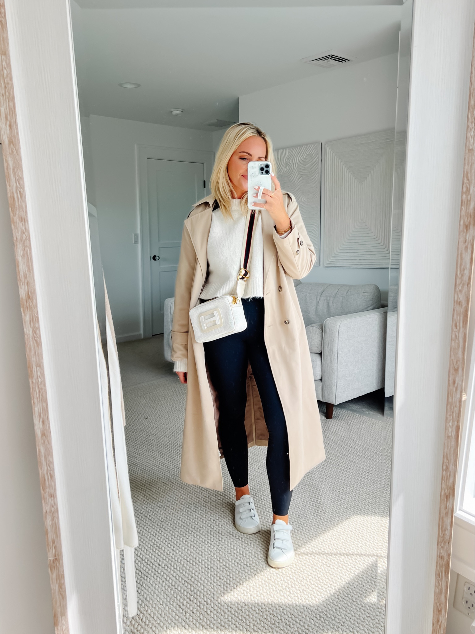 School drop off mom style easy fall outfit idea | trench coat | leggings outfit 

#LTKstyletip