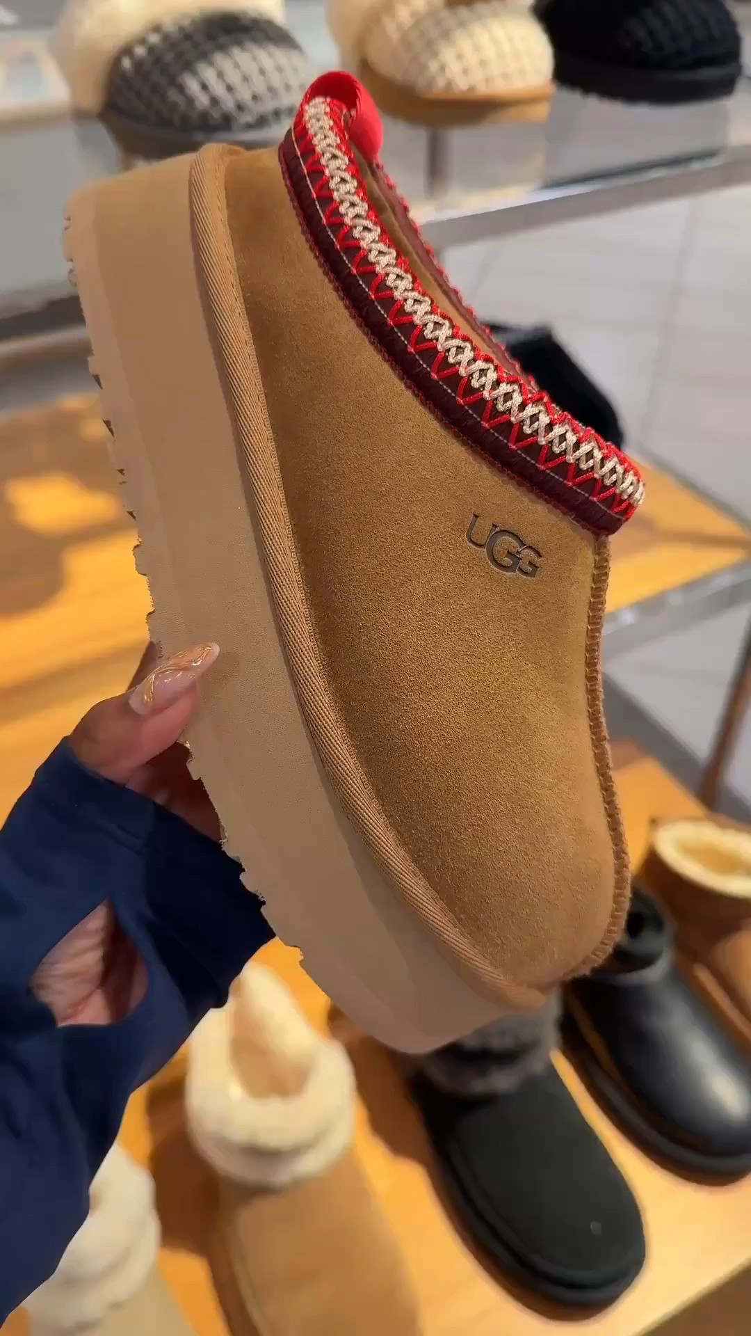 UGG season! Very cute gifting idea 🫶🏽

#LTKHoliday #LTKGiftGuide #LTKStyleTip