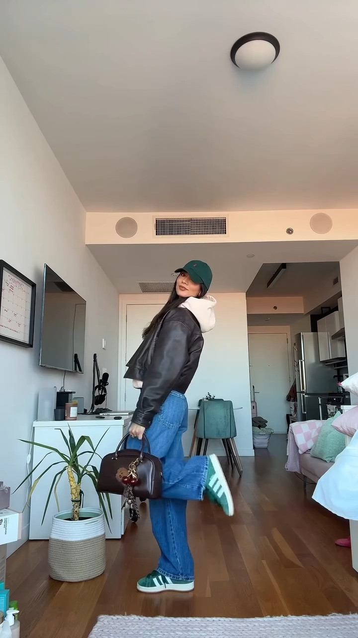 What do you think of this outfit?! 🐻🍂💛