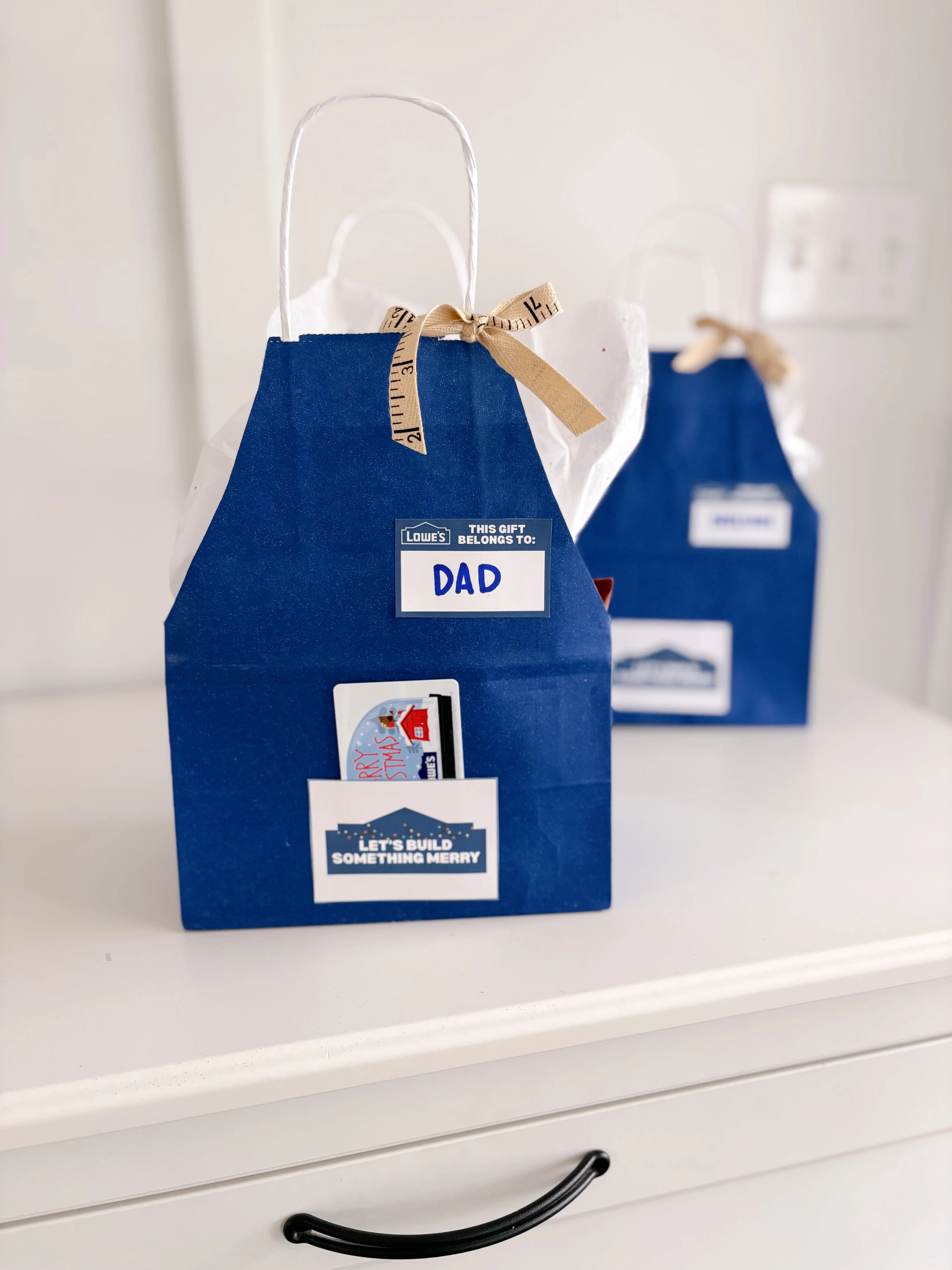 Lowe’s gift tags | printable gift tags | The Letter Vee