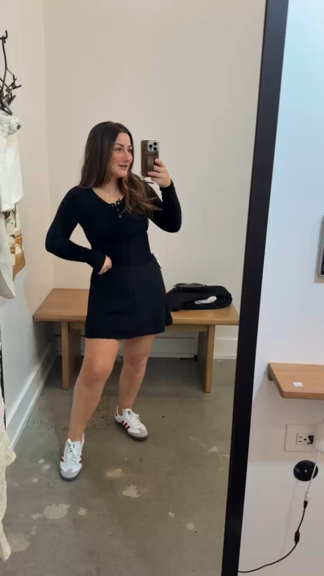 Abercrombie try-on! 

Wearing a medium 
(Going to order a small!) 

5'0" 140lbs

#LTKPetite #LTKSaleAlert #LTKFindsUnder50