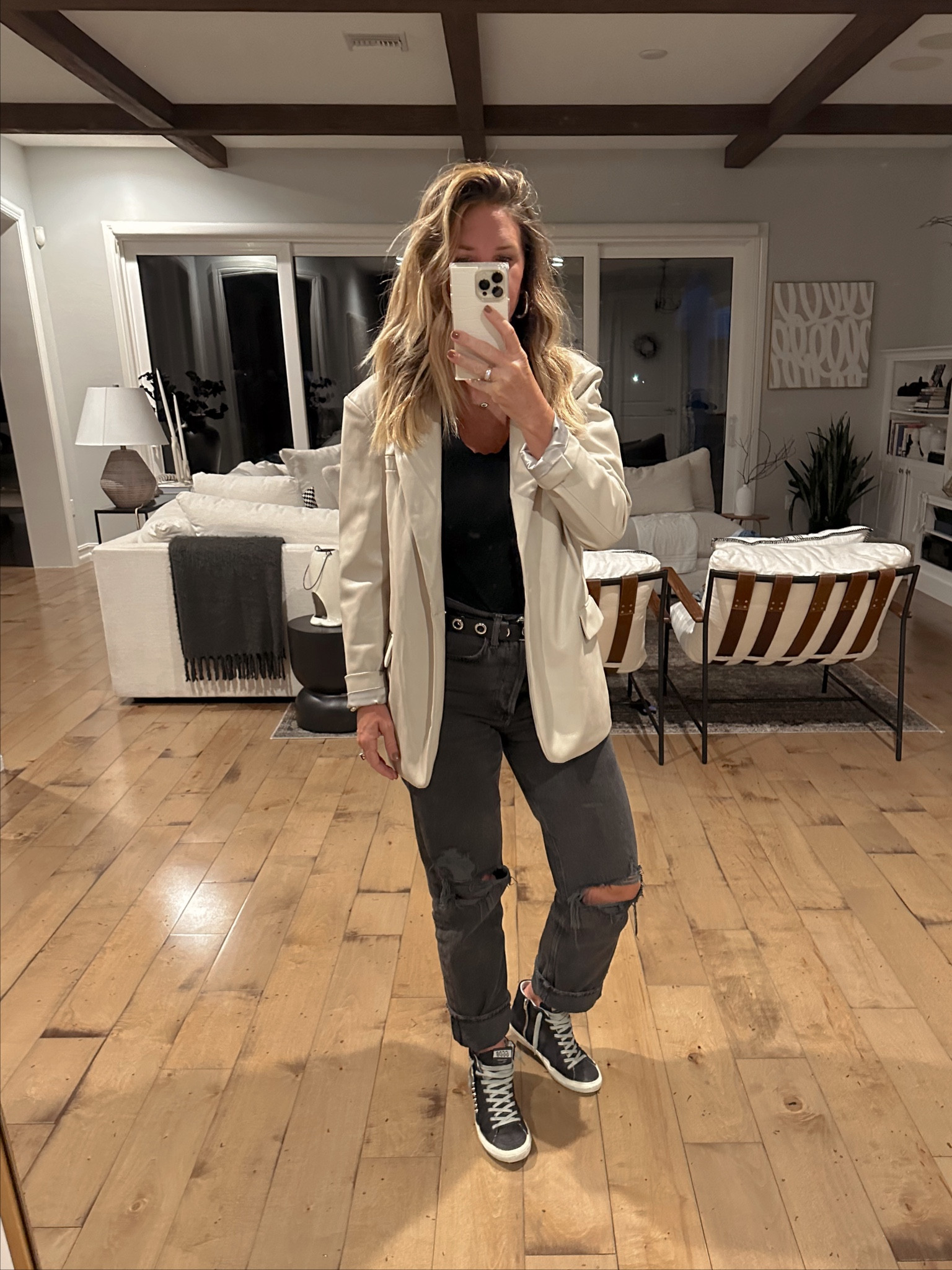 Look of the night 

Leather blazer, date night look

#LTKfindsunder50 #LTKover40 #LTKworkwear