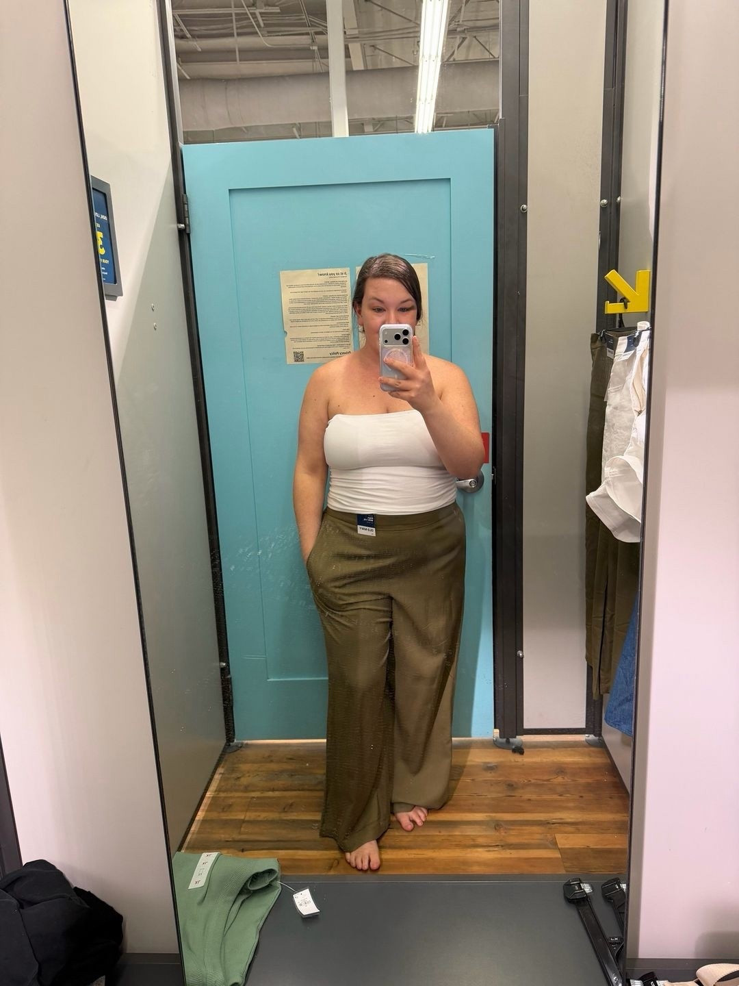 Mid size finds for thr woman who doesn’t want to worry about her midsection 
Wearing XL

#LTKMidsize