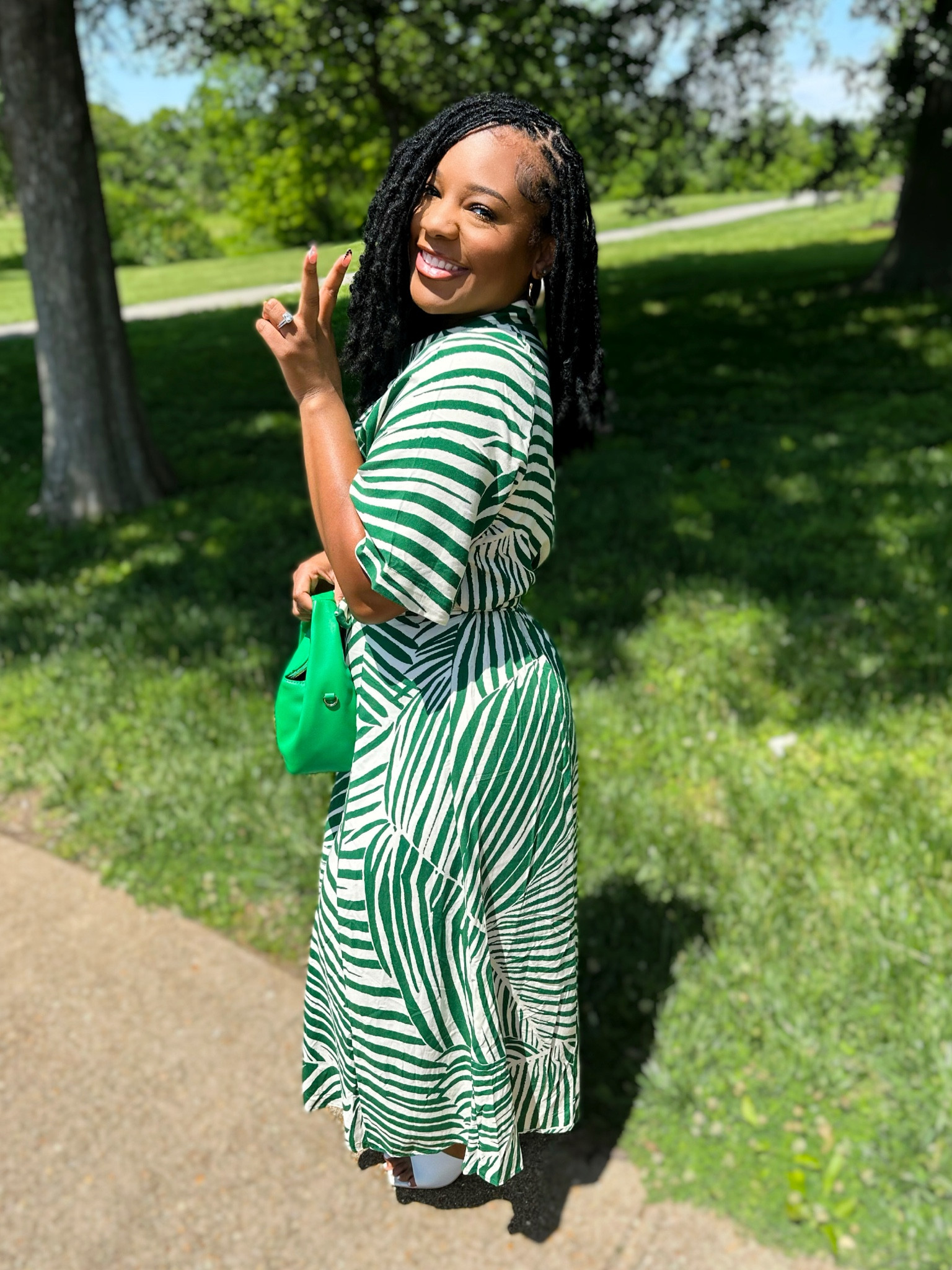 Super cute flowy dress found from h&m 💚

#LTKFindsUnder50 #LTKStyleTip #LTKSummerEdit