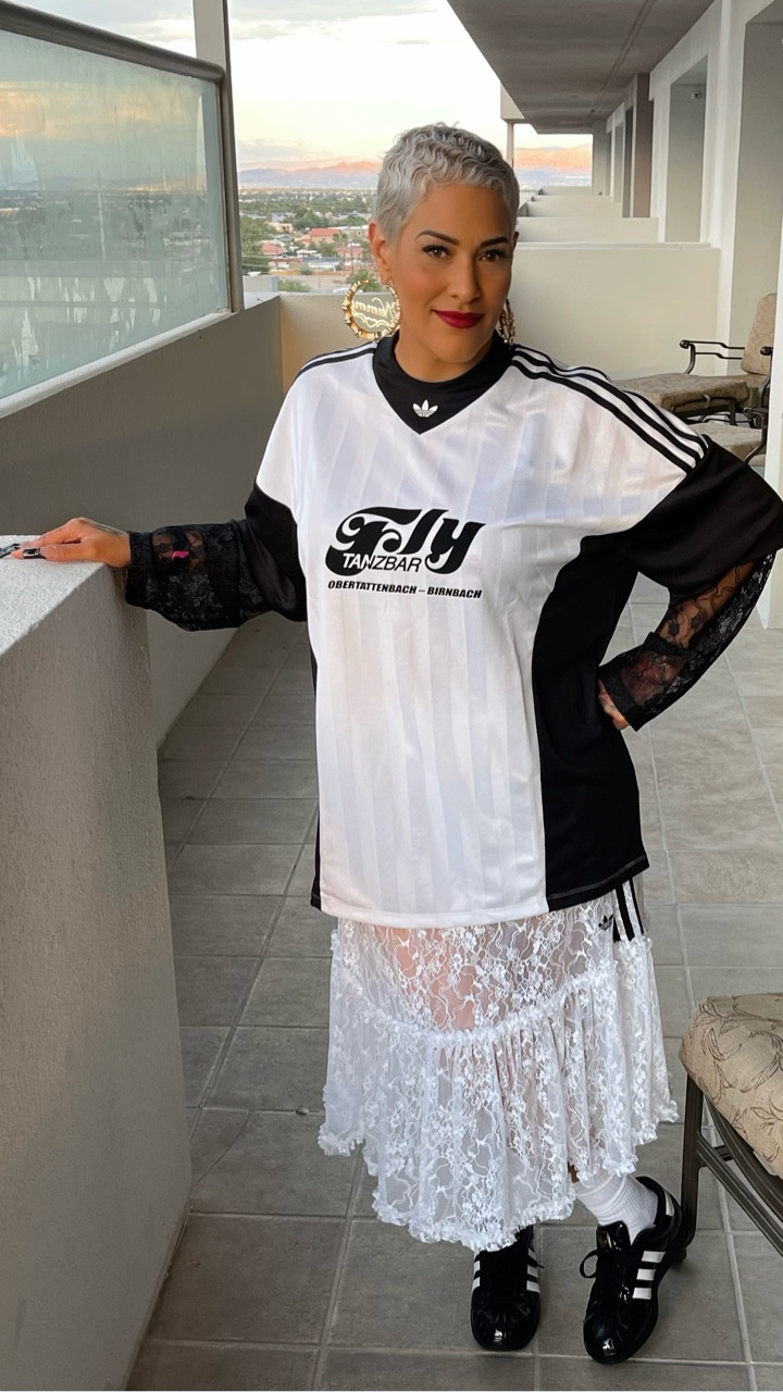 Trendsetter…. #fyp #foryoupage #trending #adidas #over50 #trendsetter #style #fashiongram #fashioninspo #fashion #stylist #me #over50andfabulous #love #nummy #foryou #fashionbombdaily

#LTKU #LTKShoeCrush