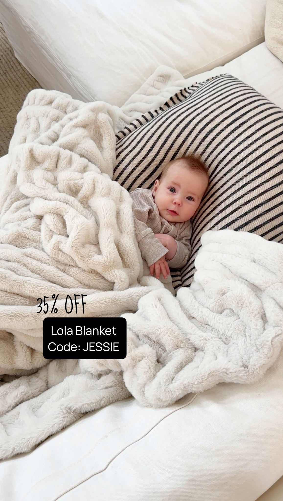 The softest Fall blankets on sale 

#LTKHome #LTKSeasonal