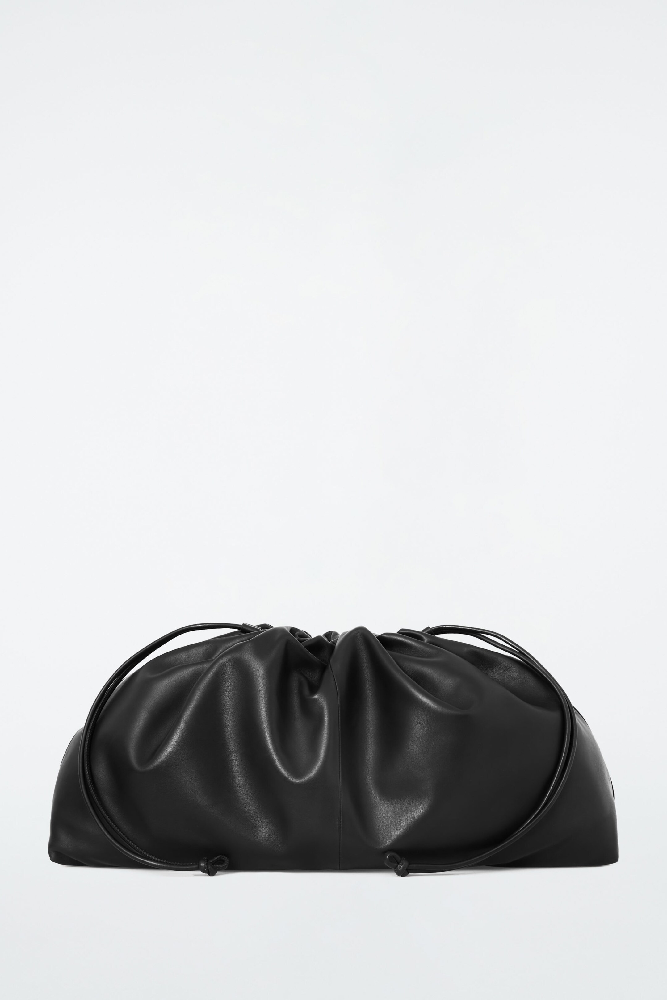 CAVATELLI OVERSIZED CLUTCH - LEATHER - BLACK | COS (AU)
