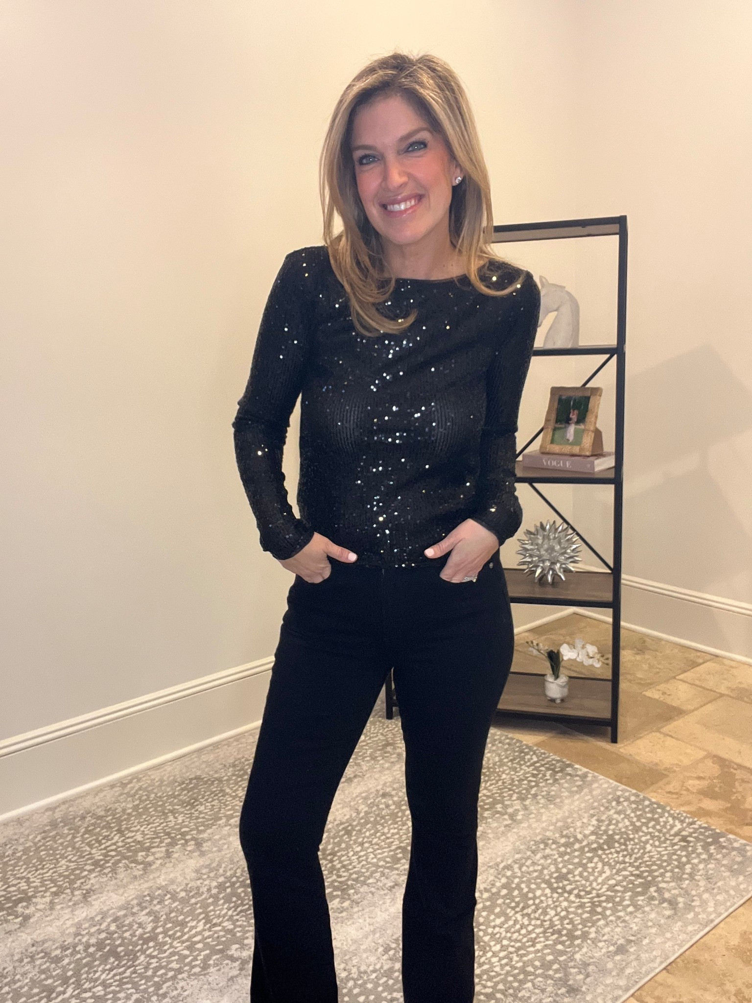 Most perfect holiday top & under $30 today!

#LTKFindsUnder50 #LTKSaleAlert #LTKHoliday