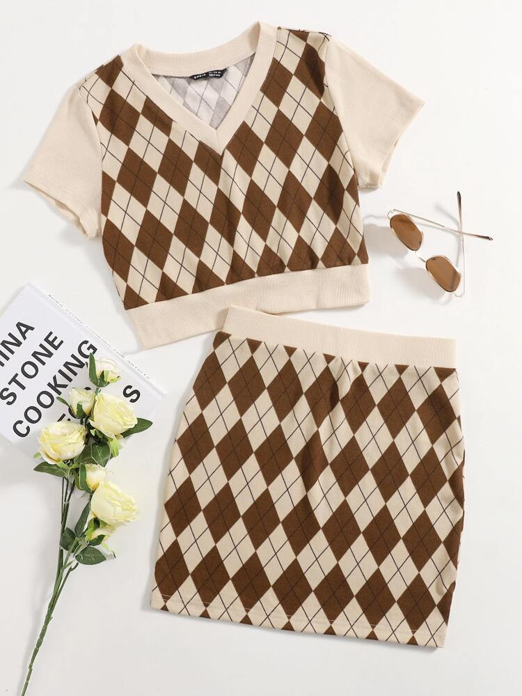SHEIN EZwear V-neck Argyle Print Top & Skirt Set | SHEIN