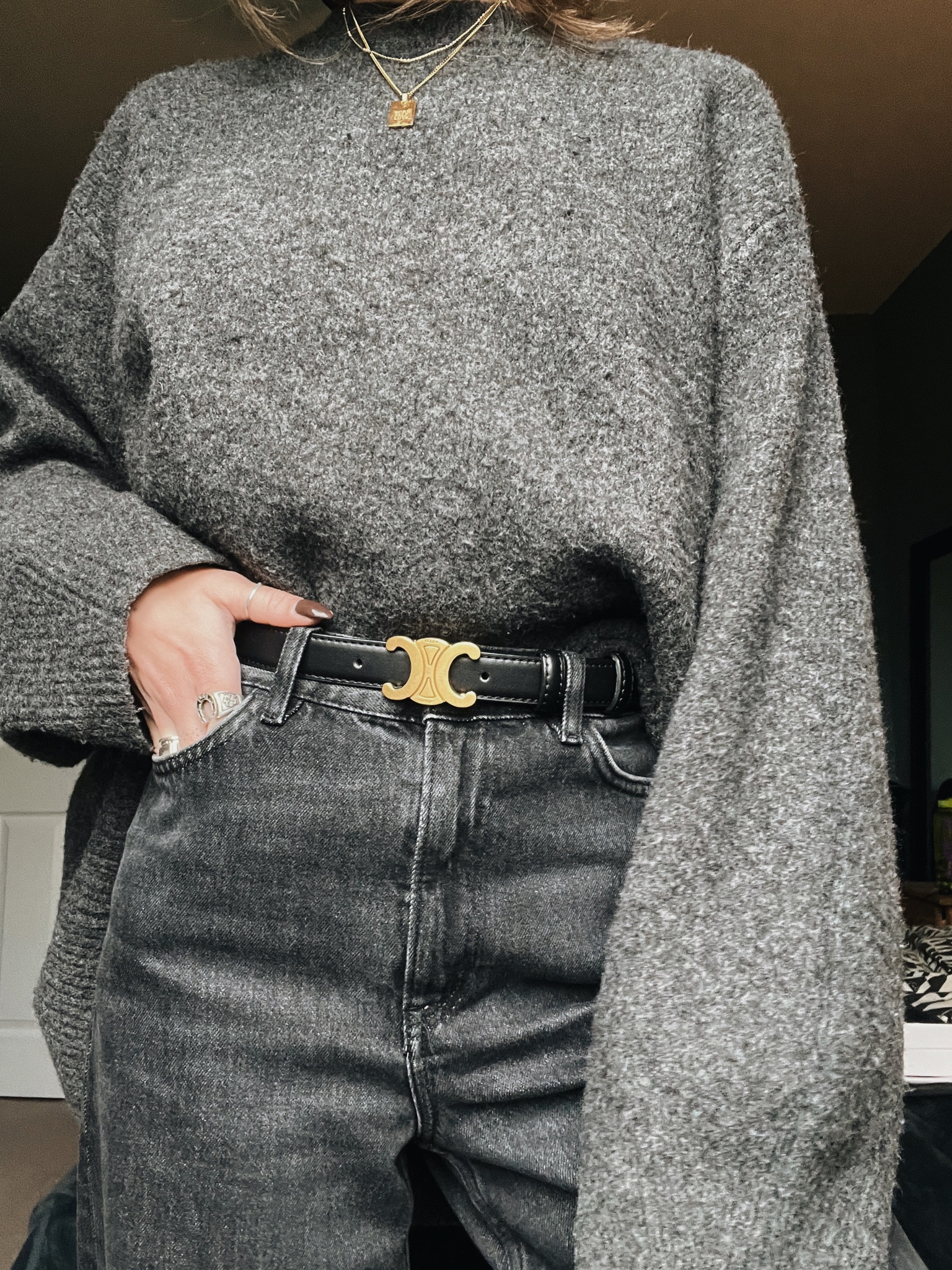 New belt vibes … a long time dream of mine 🫶🏻🫶🏻🫶🏻 #celine #celinetriomph #celinetriomphebelt #ltkcontent #falloutfits #minimalstyle #neutralstyle 

#LTKSeasonal #LTKstyletip #LTKeurope