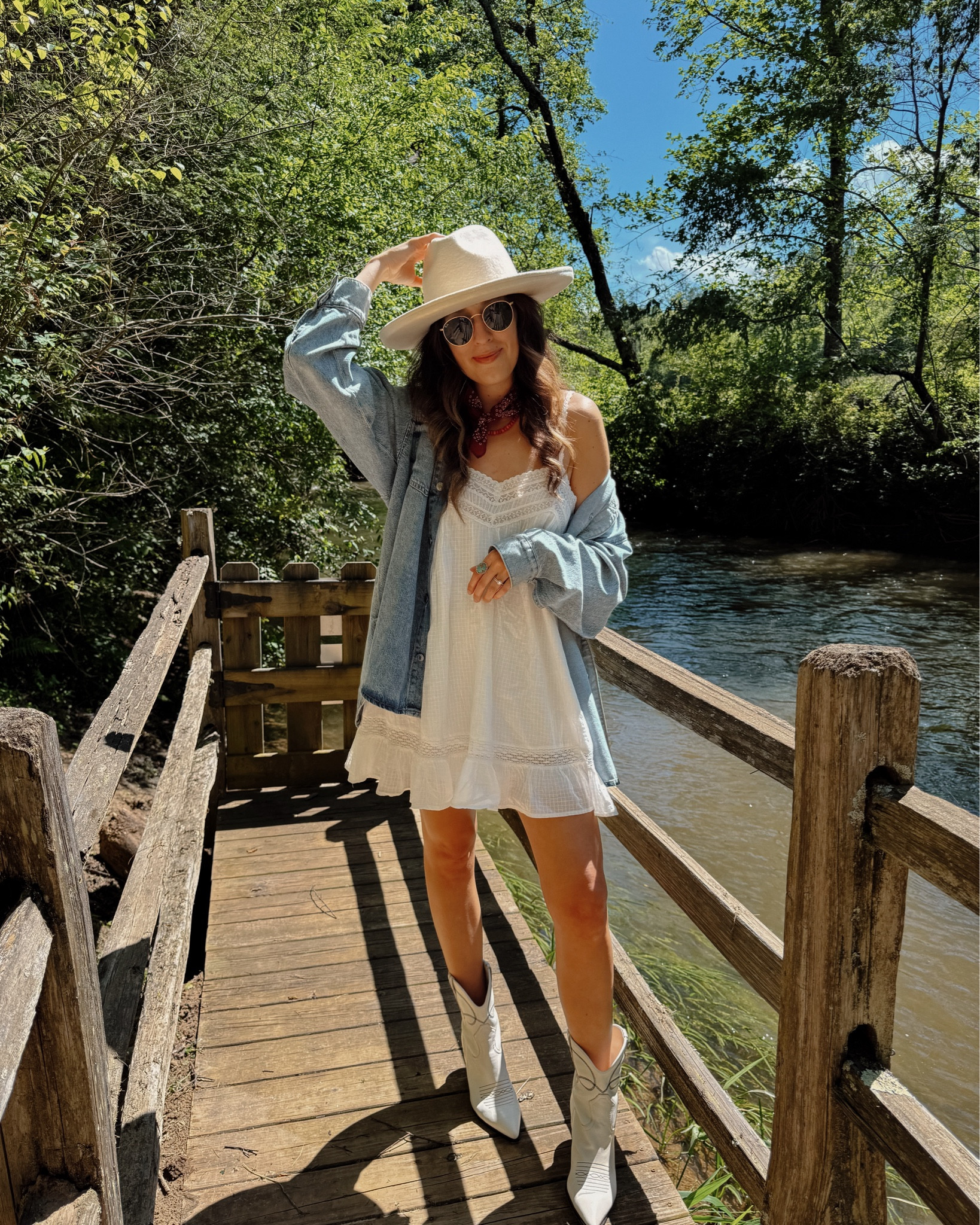 cabin weekend ootd 🏞️

#LTKMidsize #LTKFindsUnder100