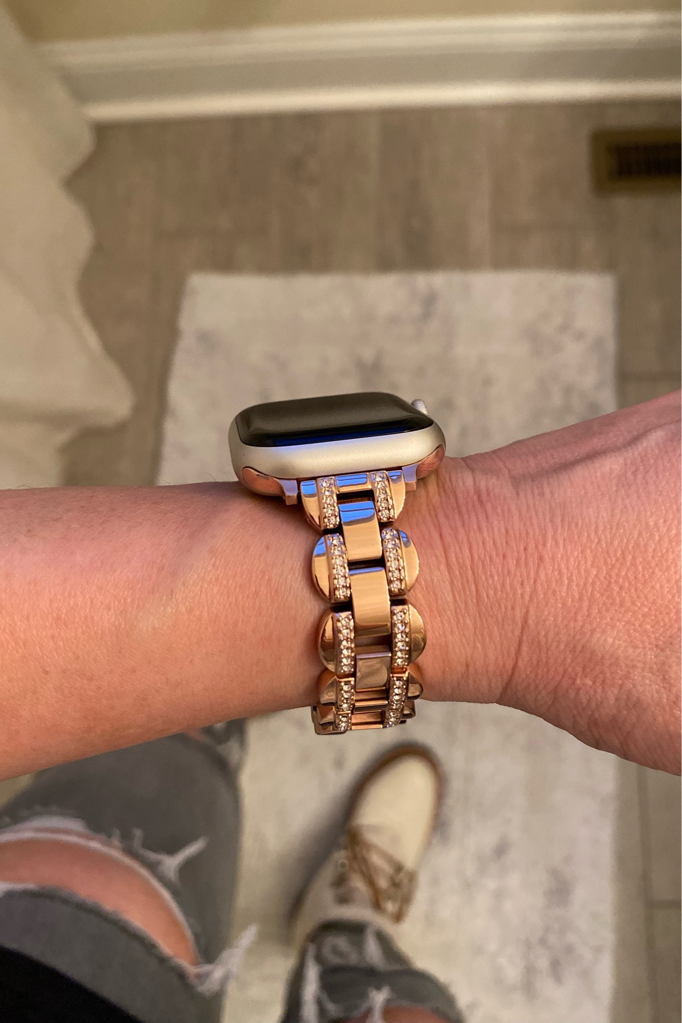 Kate Spade Pave Apple Watch Band

#LTKGiftGuide #LTKstyletip #LTKFind