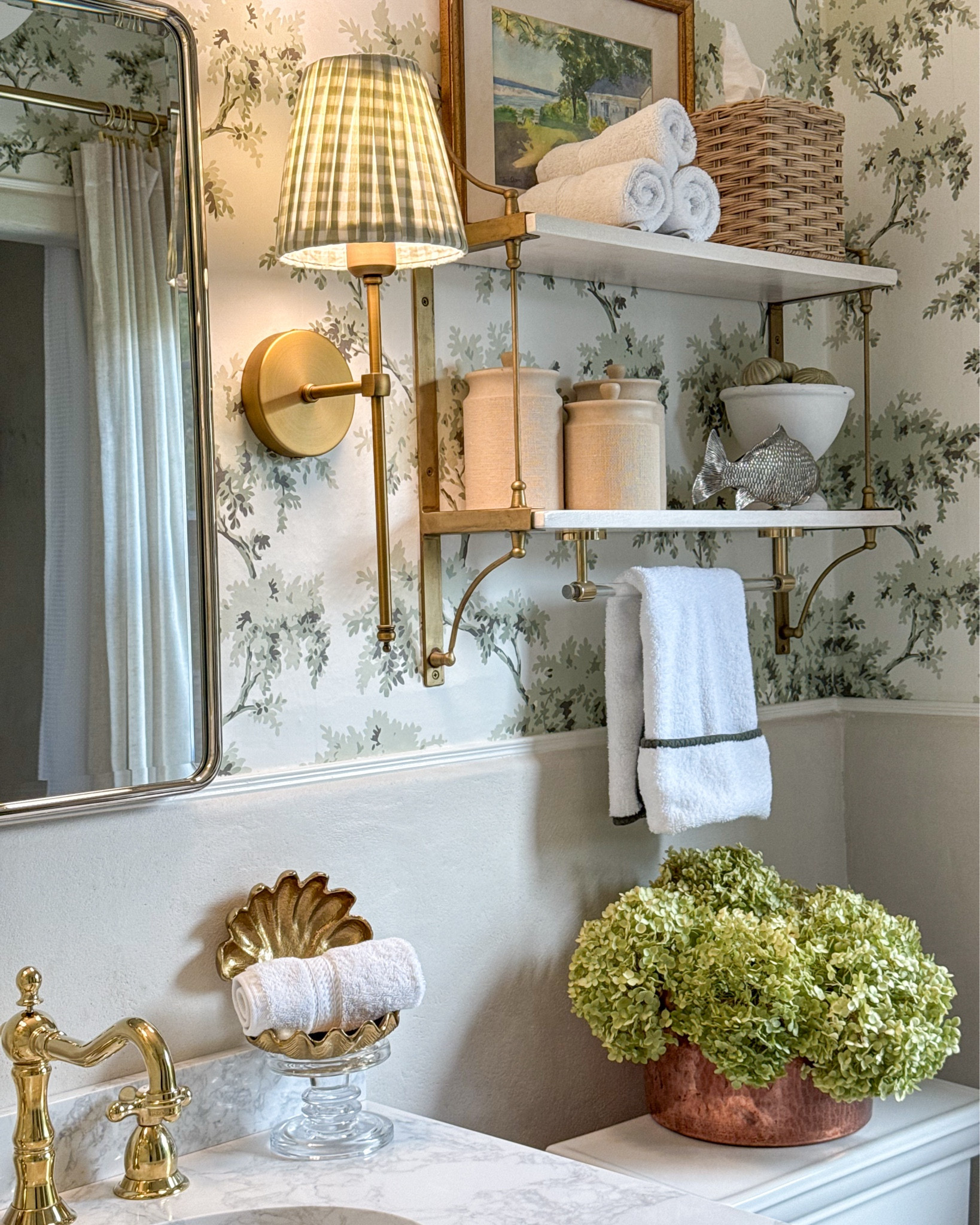 Bathroom links 🚽🛁



#LTKFindsUnder100 #LTKOver40 #LTKHome