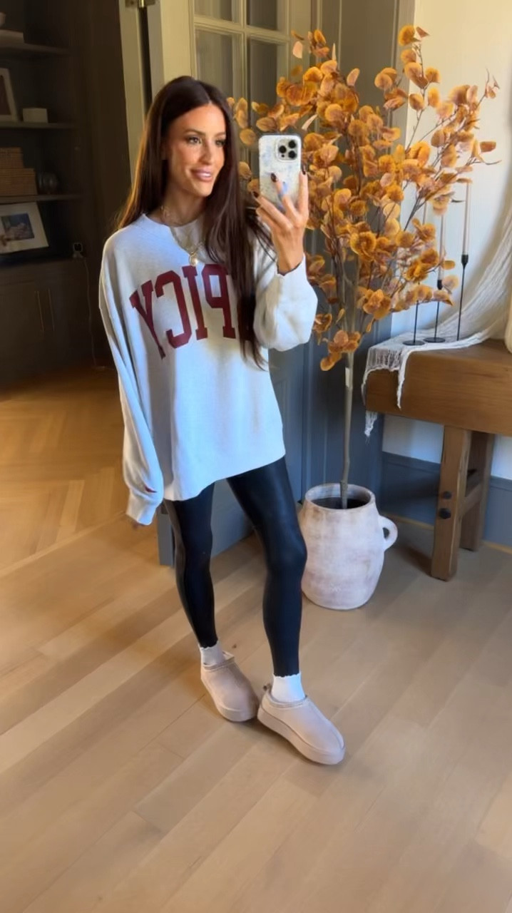 Fall outfit 

#LTKFindsUnder100 #LTKVideo #LTKSaleAlert