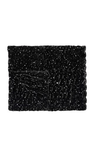 Lola Blankets Lola Original Blanket in Black. | Revolve Clothing (Global)