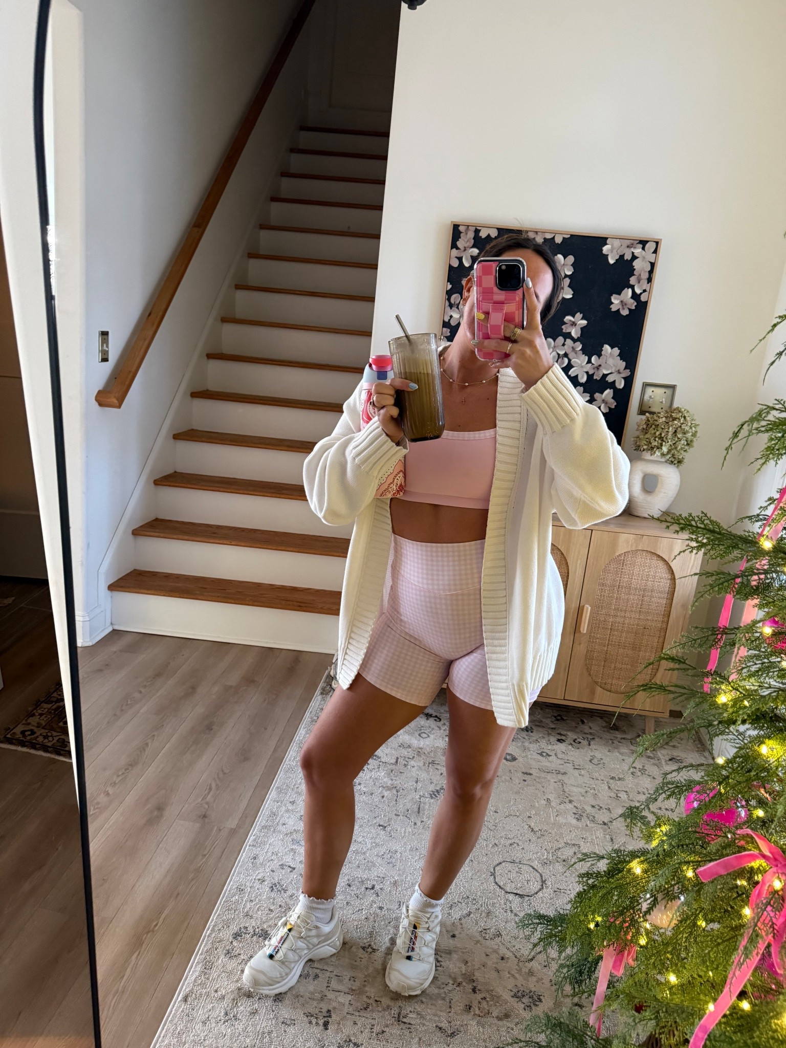 Liason the label set and cardi is from aerie it’s so good 

#LTKootd #LTKgrwm #LTKfitnessgoals