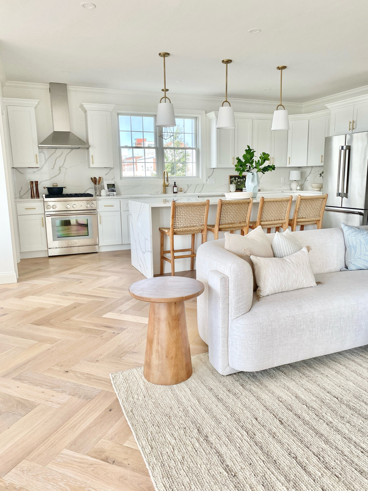 Neutral coastal style. Counter stools, cream sofa.

#kitchenstools #sofa

#LTKHome
