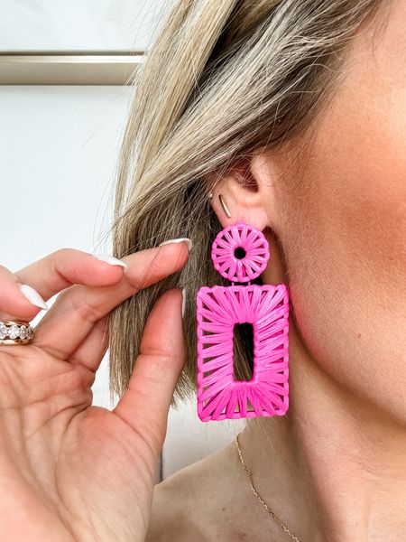 Love these statement earrings & they are an Amazon find! 

Loverly Grey, statement earrings, vacation accessoriess

#LTKSeasonal #LTKfindsunder50