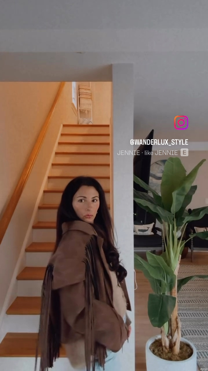 Who Wants To Rock Fringe Like Jennie? 🤎
Jacket Linked In My @shop.ltk Link In My IG  Story And Bio!! Under $50!!

#fringe #fringejacket #likeitkit #fashionfinds #ootd #viral #highlowfashion #fashionmixmaster #digitalcreator

#LTKWatchNow #LTKFindsUnder50 #LTKSpringSale