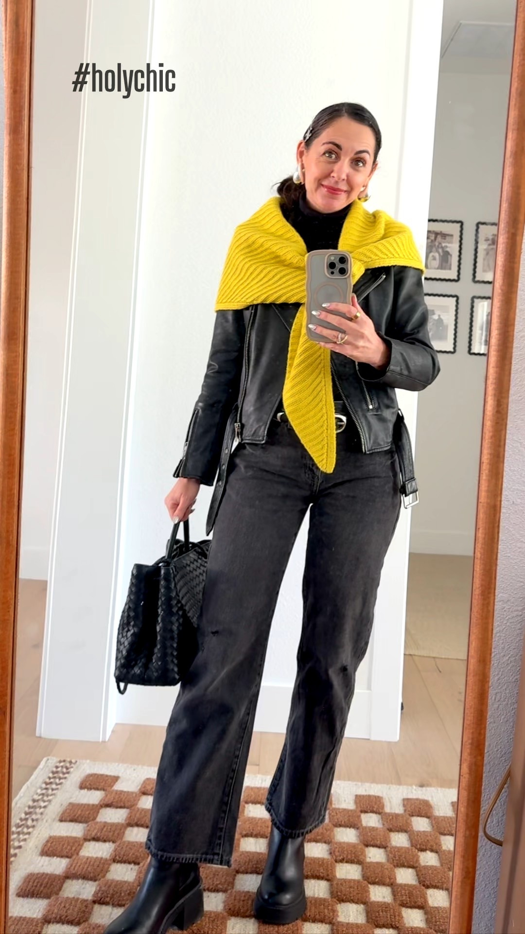 Haute Mama OOTD this week 


#LTKOver40 #LTKdayinmylife