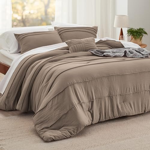 Bedsure Brown Full Size Comforter Set - 4 Pieces Pinch Pleat Bed Set, Down Alternative Warm Bedding Sets for All Season, 1 Comforter, 2 Pillowcases, 1 Decorative Pillow | Amazon (US)