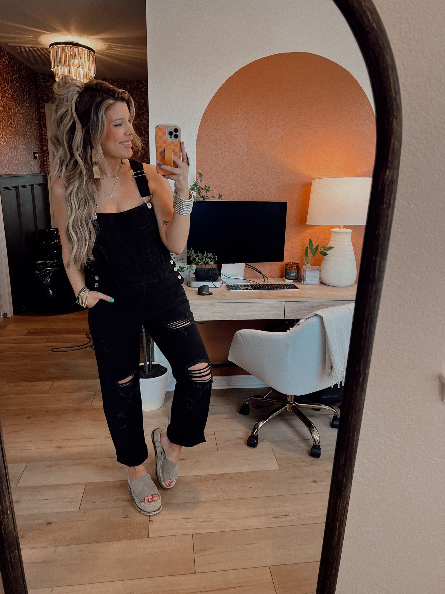 Eeppp 25% off Pink Lily in time for their fall arrivals! CASSIDY25 ! 

#LTKunder50 #LTKSeasonal #LTKunder100