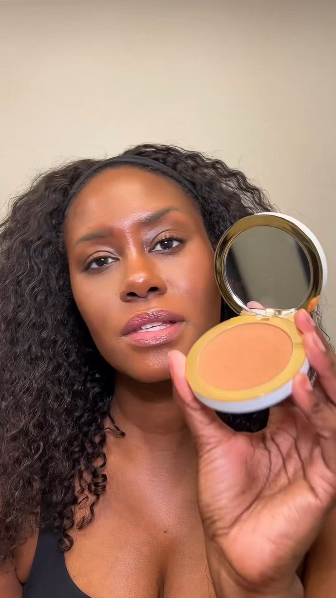 OGEE Skin Perfecting Powder blurs imperfections and minimizes shine.  

Certified organic ✨

#LTKOver40 #LTKBeauty #LTKVideo