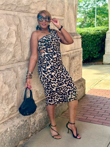 One shoulder leopard print dress

#LTKGiftGuide #LTKFind #LTKunder50