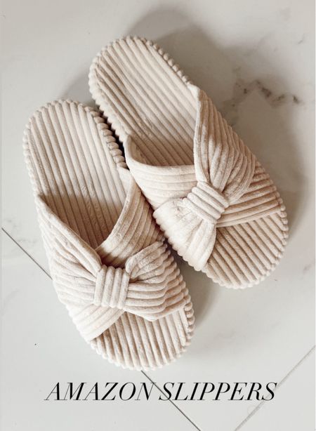 Amazon memory foam slippers under $30

#LTKShoeCrush #LTKFindsUnder50