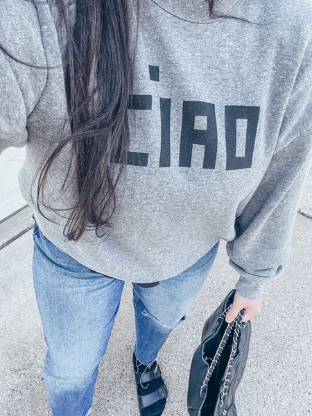 This is the perfect oversized sweatshirt - wearing my true size  

#LTKstyletip